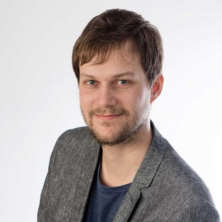 Dr Vincent Drach
